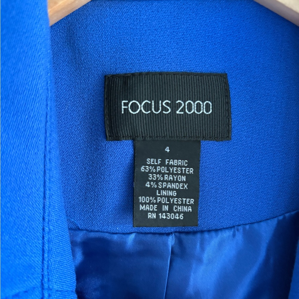 Focus 2000 Women's Vibrant Blue Blazer - Picture 3 of 6